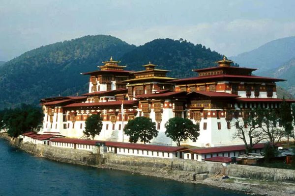 Dzong Punakha - Bhutan Tours 17 days